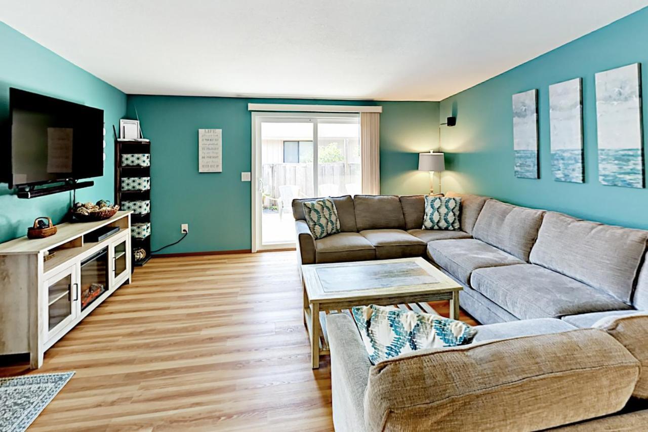 Azure Waves Villa ซีไซด์ ภายนอก รูปภาพ